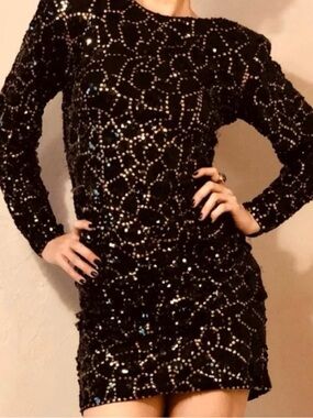 [Black Tie] dress